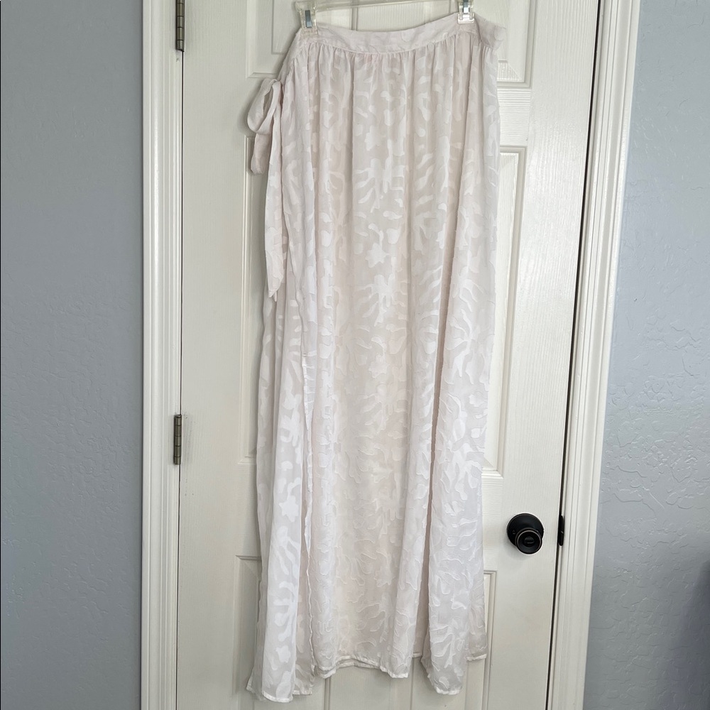 ShowPo white floral burnout lace maxi skirt swim cover up size 16 US - Picture 4 of 10